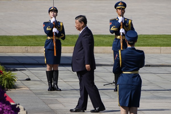 2023年9月30日，習近平出席在北京天安門廣場舉行的紀念中國第十個烈士節的儀式上。
