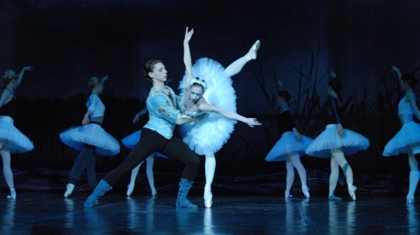 俄罗斯芭蕾舞剧版《天鹅湖》