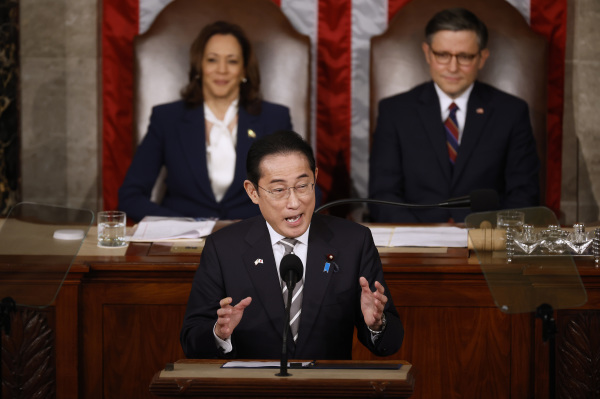 2024年4月11日,日本首相岸田文雄在美国国会联席会议上发表演讲。
