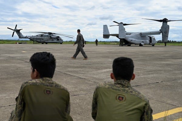 菲律賓卡加延拉爾洛空軍基地