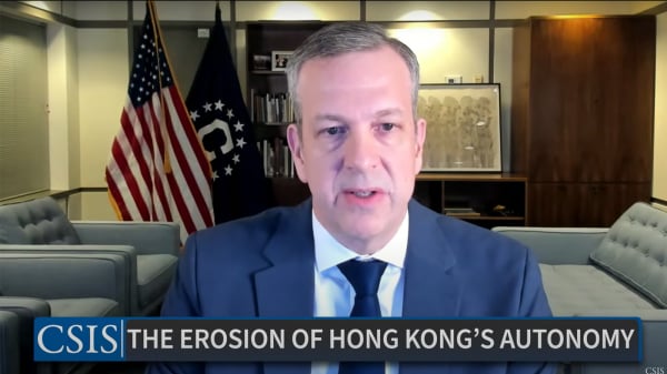 美國駐港總領事：香港政府正在進行「軟打壓」(圖)