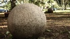 深埋地下的神祕石球宛如人為刻意打造之物(圖)
