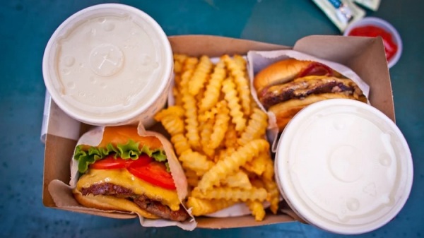 漢堡等複合調理食品，引發食物中毒的風險較高