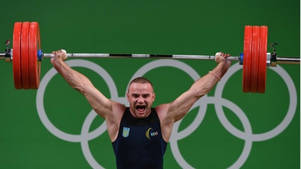 2016年8月12日，乌克兰选手Oleksandr Pielieshenko 在里约热内卢参加2016 年里约奥运会男子举重85 公斤级比赛。