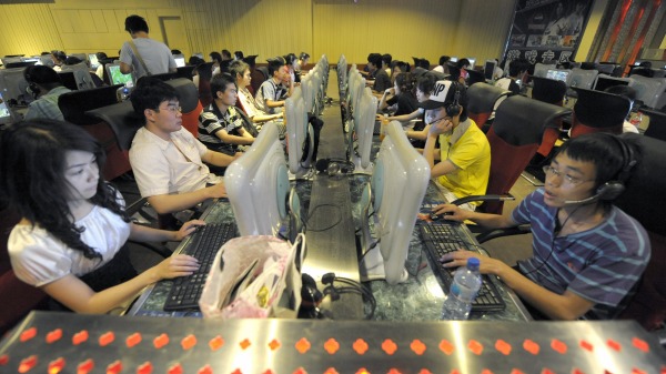 2009年6月3日，北京的一個網吧。（ LIU JIN/AFP via Getty Images)）(16:9)