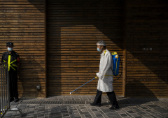 西安闹饥荒市民亮9909.91元购食品都有啥(视频)