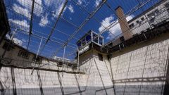 丹麦以10年2.1亿欧元租借科索沃300间牢房(图)