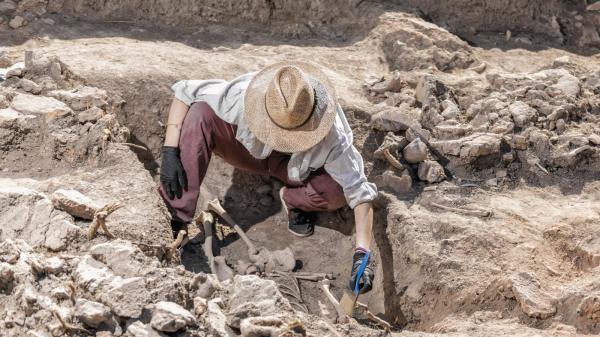化石發現推翻人類起源於非洲