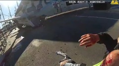 视频流出仅差6秒飞机被撞碎飞行员逃生(图)