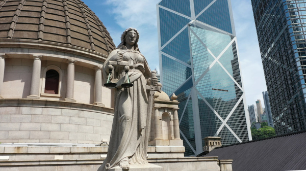 图为香港终审法院的正义女神像。（摄影：庞大卫/看中国）