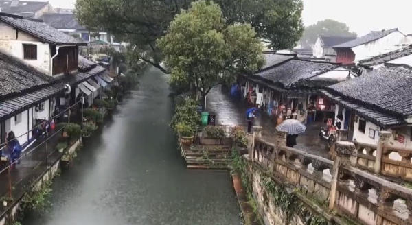 雨中的江南水鄉。（圖片來源：天雪友人提供）