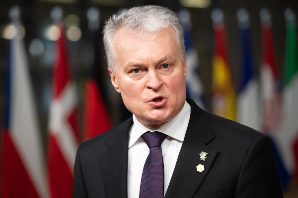 2021年12月16日，立陶宛总统吉塔纳斯·瑙塞达出席在布鲁塞尔举行的欧洲理事会峰会。