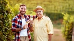 2個45歲的男人卻有不一樣的人生(圖)
