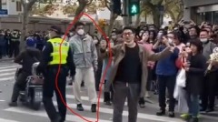 上海勇士高喊“中国人勇敢点”(视频图)