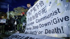 “共产党下台”中国留学生声援白纸革命(图)