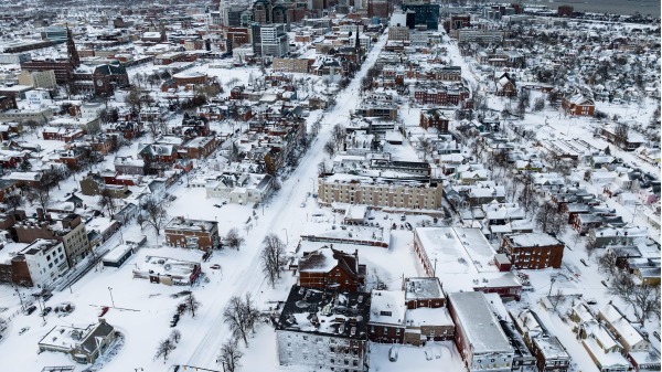 2022年12月25日，聖誕節當天，美國歷史上最大的暴風雪襲擊了紐約州布法羅市。（圖片來源：JOED VIERA/AFP via Getty Images）(16:9)