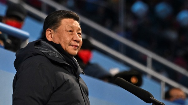 2月4日，普京与习近平在北京冬奥会开幕前举行会晤，之后发表的联合声明称“两国友好没有止境，合作没有禁区”。