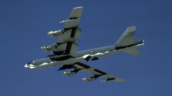 美国的B-52同温层堡垒战略轰炸机已经部署英国。
