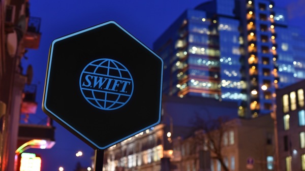 歐盟3月2日決定將7家俄羅斯銀行排除在環球銀行金融電信協會（SWIFT）系統之外