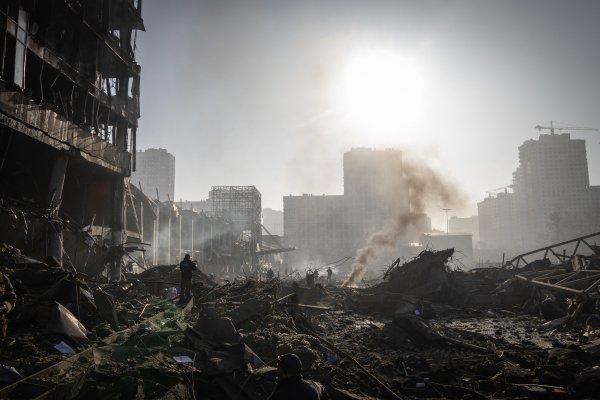 2022年3月21日，俄罗斯炮击乌克兰基辅Retroville购物中心，造成8人死亡。