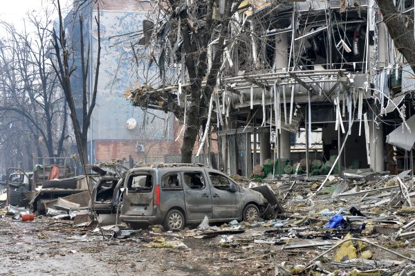 2022年3月3日，乌克兰第二大城市哈尔科夫(Kharkiv)的一座受损建筑。