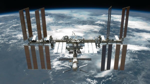 国际空间站(ISS)是低地球轨道上的可居住人造卫星。