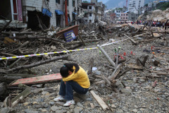 假裝地震沒有發生(組圖)