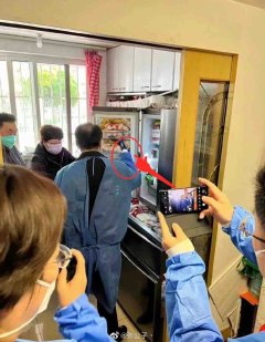 上海副市长视察“民宅照”曝光双手和食物遭质疑(组图)