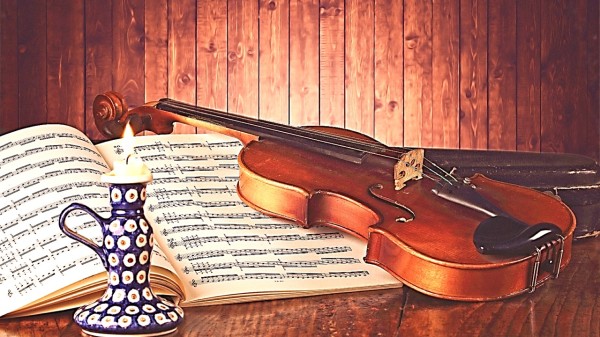 小提琴和琴譜