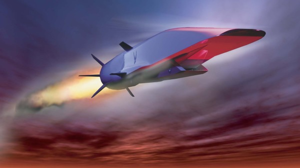 X-51A Waverider使用Pratt & Whitney Rocketdyne SJY61超燃冲压发动机提供动力，依靠自己的冲击波加速至大约6马赫。