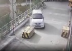 广东韶关客货车失控堕河车上10人全部遇难(视频)
