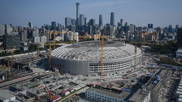 2022年5月18日，北京工人体育场的施工现场全景。