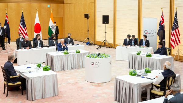 2022年5月24日，美国总统拜登与印度、日本、澳大利亚领导人在日本东京举行四国安全峰会。（图片来源：Yuichi Yamazaki/Getty Images)