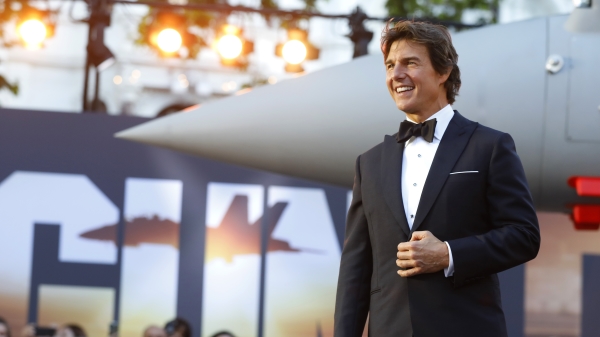 儘管未在中國或俄羅斯上映，《捍衛戰士2》為「阿湯哥」湯姆克魯斯（Tom Cruise）從影生涯寫下重大里程碑