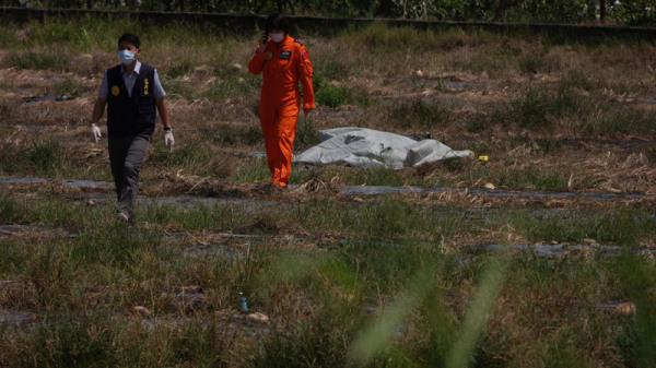 AT-3教练机坠毁高雄寻获残骸遗体