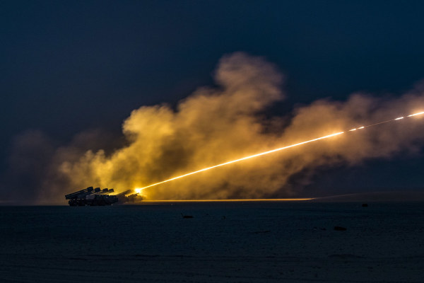 2019年1月8日美国的海玛斯火箭和科威特的龙卷风火箭，共同在科威特训练。