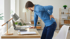 脊椎側彎腰痠背痛中醫師分享治療要點(組圖)