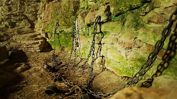 山壁上的铁链