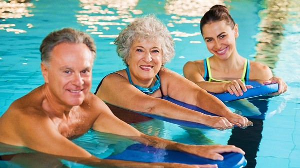 游泳等各種有氧運動增強血管功能