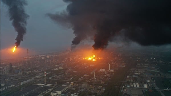 6月18日清晨4時，上海石化化工部乙二醇裝置區發生爆炸。