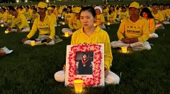 法輪功華府反迫害大遊行燭光夜悼喚良知(組圖)