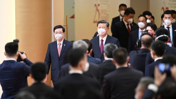 2022年7月1日，習近平出席香港新一屆政府官員就職典禮。（圖片來源：SELIM CHTAYTI/POOL/AFP via Getty Images）
