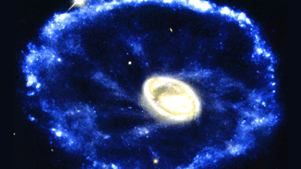 美國空間科學研究者所觀察到的轉輪星系圖像