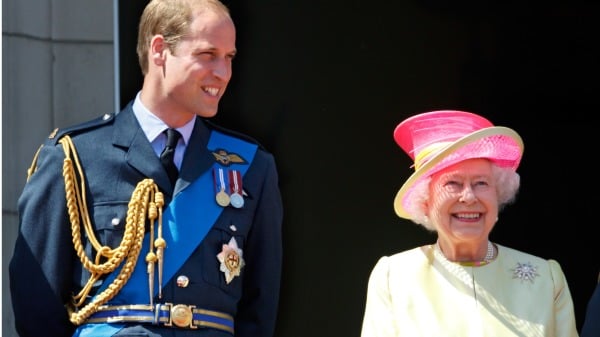 威廉（HRH William, Prince of Wales）和伊丽莎白二世（Queen Elizabeth II）