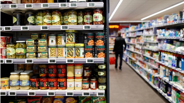 虽然加拿大2022年8月通胀率有所下降，但食品价格仍继续上涨。（Abode Stock）
