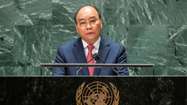 2021年9月22日，时任越南国家主席阮春福（Nguyen Xuan Phuc）在联合国大会上发言。