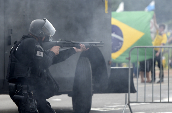 巴西暴動