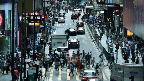 20年后的香港会变得怎样？有网民表示变到广州其实算好彩了。图为香港街景。（图片来源：Getty Images）