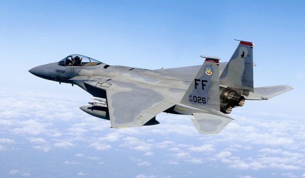美國空軍 F-15C 執行「高貴之鷹」巡邏行動