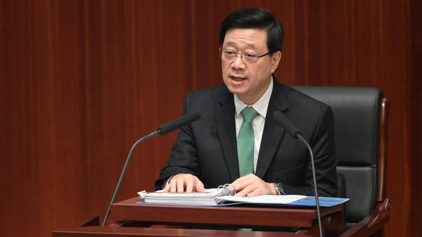 10月25日李家超在立法会发表任内第二份《施政报告》。（图片来源：香港政府新闻处）